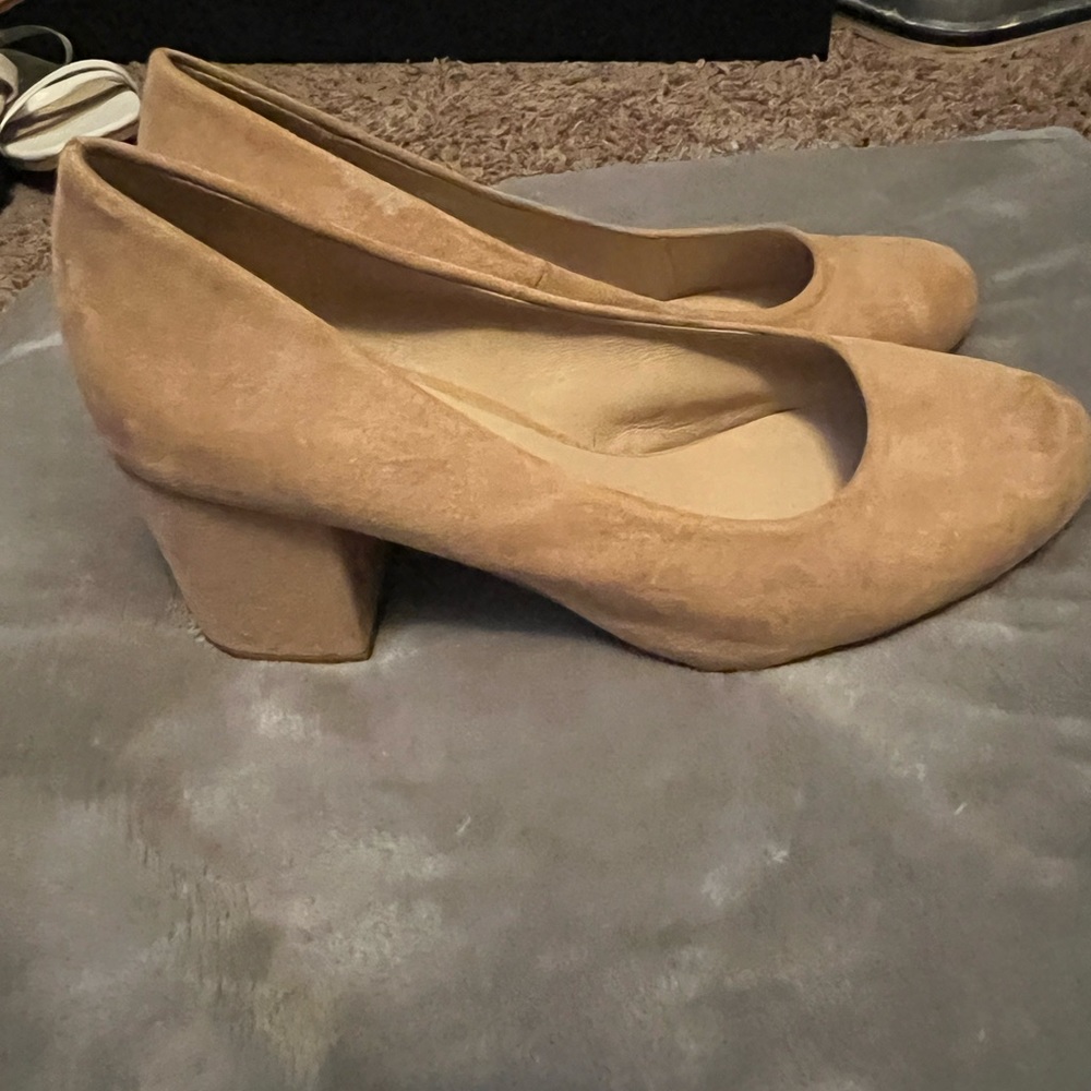 Nude shade heels